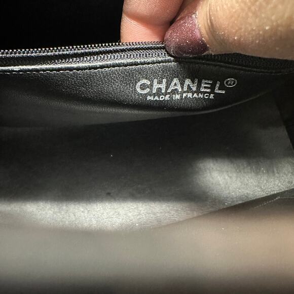 Vintage Chanel Medallion Tote Bag Lambskin Leather Silver Hardware Black Quilted - Picture 10 of 11